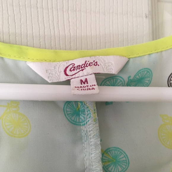 Candie’s Bicycle Print Blouse 🚲 - Picture 2 of 3